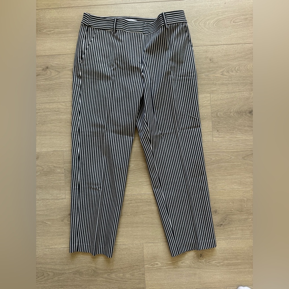 LOFT Women’s Navy and White Pinstripe Pants - Picture 9 of 9